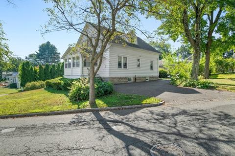 55 Thornfell St, Springfield, MA 01104 photo 1