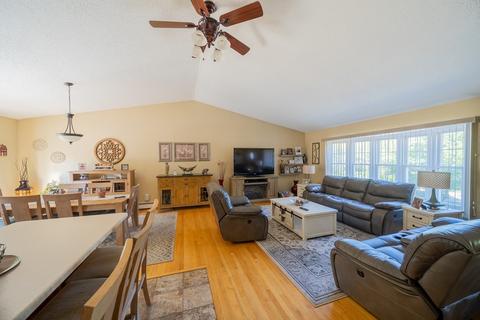 509 Middle Rd, Acushnet, MA 02743 photo 7