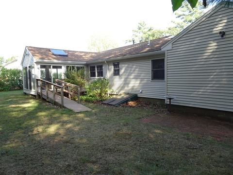 8 Stephen Ave, Wareham, MA 02571 photo 4