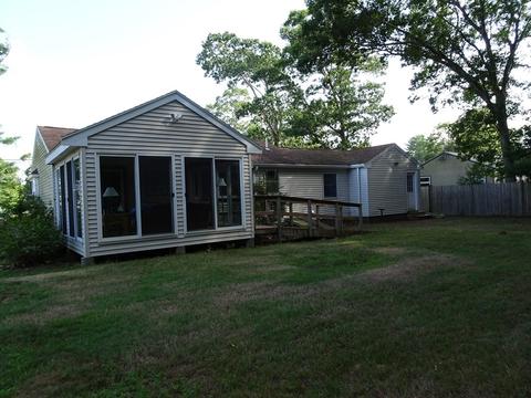 8 Stephen Ave, Wareham, MA 02571 photo 3