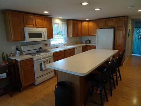 8 Stephen Ave, Wareham, MA 02571 photo 5