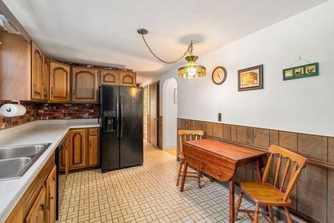 6 Cole Rd, Danvers, MA 01923 photo 12