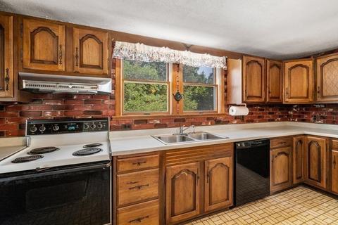 6 Cole Rd, Danvers, MA 01923 photo 10