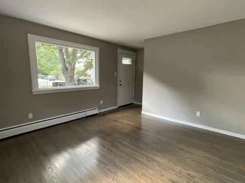 47 Granger St, Springfield, MA 01119 photo 6