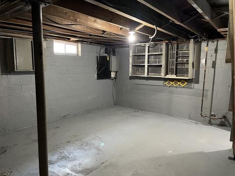 47 Granger St, Springfield, MA 01119 photo 17