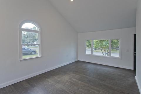 249 Gresham St, Springfield, MA 01119 photo 10
