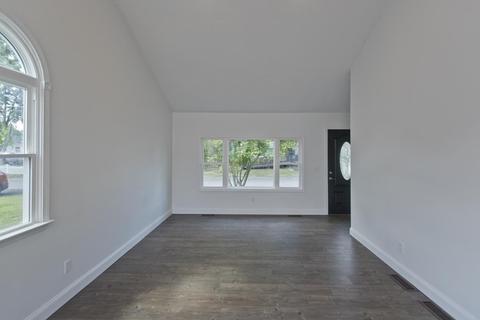 249 Gresham St, Springfield, MA 01119 photo 11
