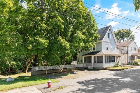 6 Brook Ave, Wakefield, MA 01880 photo 2