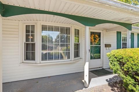 28 Cabot Rd, Danvers, MA 01923 photo 2