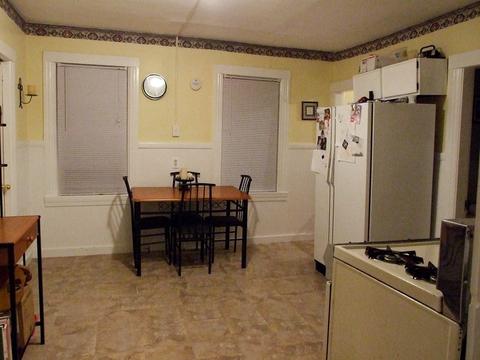 9 Oswald St, Worcester, MA 01607 photo 3