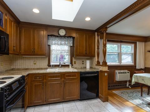 84 Windemere Cir, Braintree, MA 02184 photo 18
