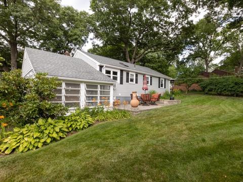 84 Windemere Cir, Braintree, MA 02184 photo 4