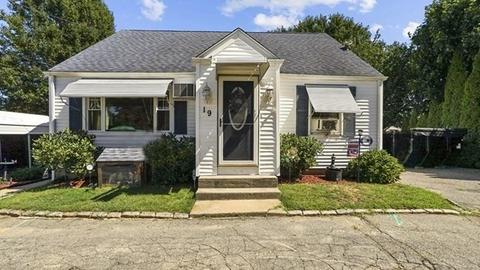 19 Blakely Ct, Fall River, MA 02720 photo 1