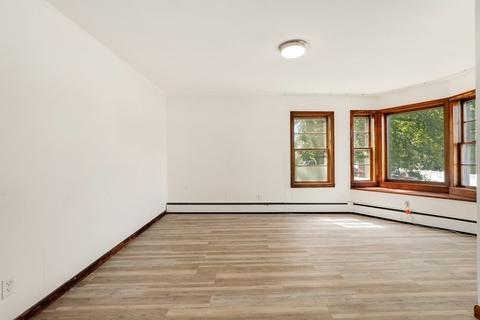 106 Orient St, Worcester, MA 01604 photo 9