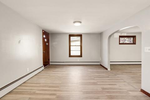 106 Orient St, Worcester, MA 01604 photo 3
