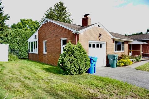 21 Chalmers St, Springfield, MA 01118 photo 4