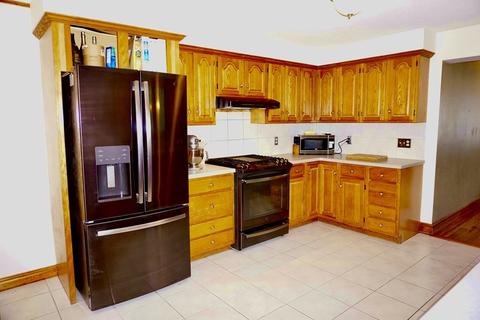 21 Chalmers St, Springfield, MA 01118 photo 10