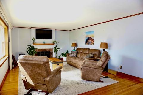 21 Chalmers St, Springfield, MA 01118 photo 7
