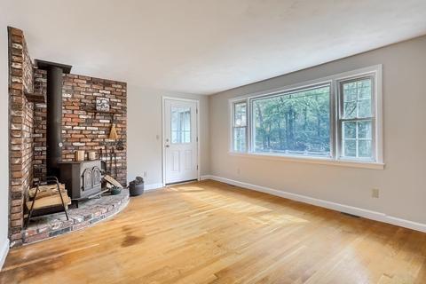 5 Glen Ave, Upton, MA 01568 photo 11