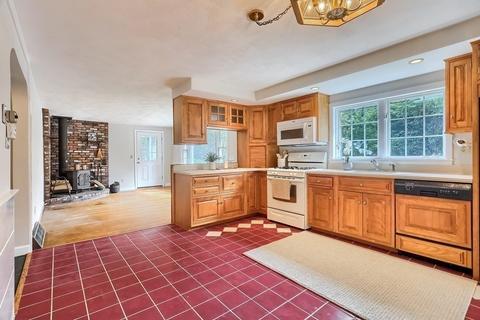 5 Glen Ave, Upton, MA 01568 photo 9