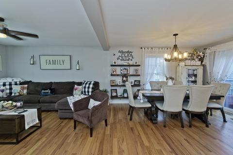 35 Laurence St, Springfield, MA 01104 photo 20