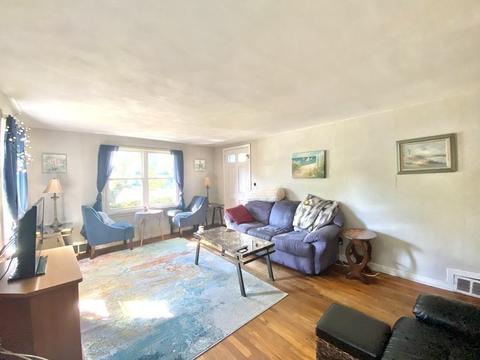 56 Brookside Cir, Springfield, MA 01129 photo 9
