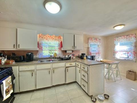 56 Brookside Cir, Springfield, MA 01129 photo 4
