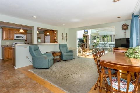 4 Redman Rd, Canton, MA 02021 photo 9