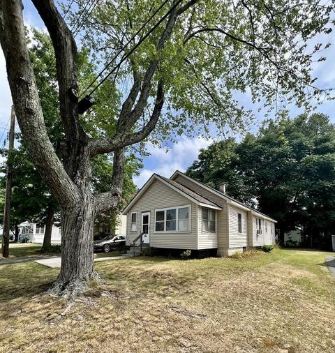 73 Waldorf St, Springfield, MA 01109 photo 2