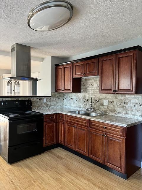 73 Waldorf St, Springfield, MA 01109 photo 13