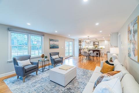 15 Priscilla Rd, Reading, MA 01867 photo 2