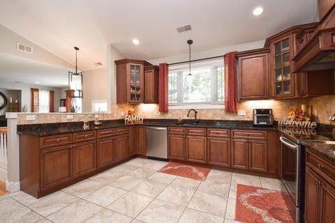 595 Roosevelt Ave, Springfield, MA 01118 photo 3
