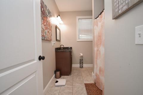 595 Roosevelt Ave, Springfield, MA 01118 photo 27