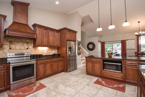 595 Roosevelt Ave, Springfield, MA 01118 photo 7