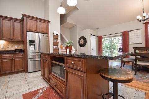 595 Roosevelt Ave, Springfield, MA 01118 photo 8