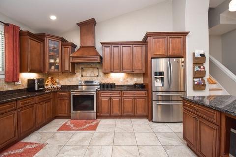 595 Roosevelt Ave, Springfield, MA 01118 photo 6