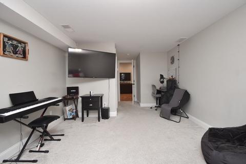 595 Roosevelt Ave, Springfield, MA 01118 photo 35