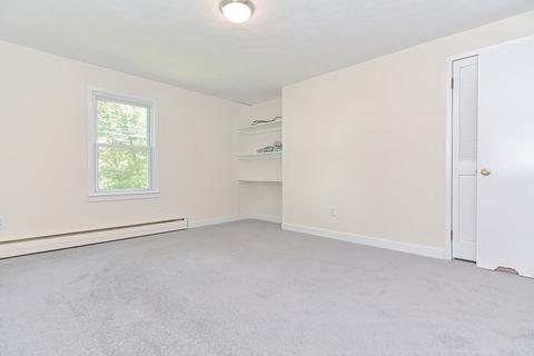 5 Picadilly St, Upton, MA 01568 photo 18