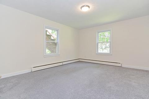 5 Picadilly St, Upton, MA 01568 photo 8