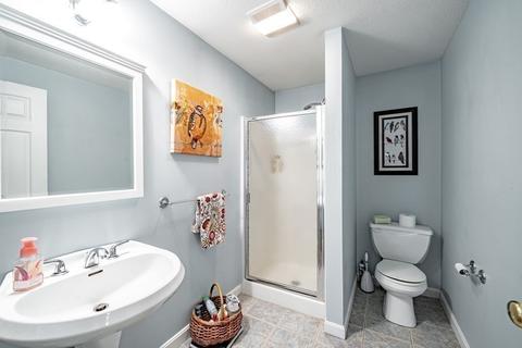 11 Gates Ave, Springfield, MA 01118 photo 14