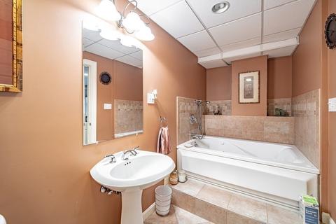11 Gates Ave, Springfield, MA 01118 photo 32