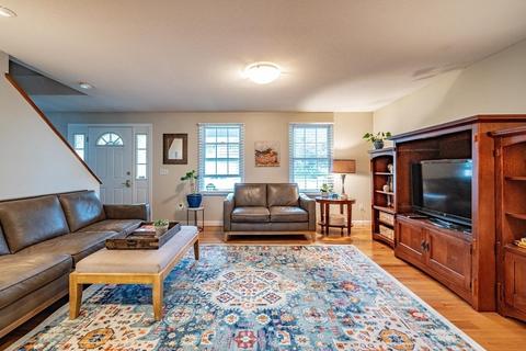 11 Gates Ave, Springfield, MA 01118 photo 8
