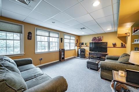 11 Gates Ave, Springfield, MA 01118 photo 33