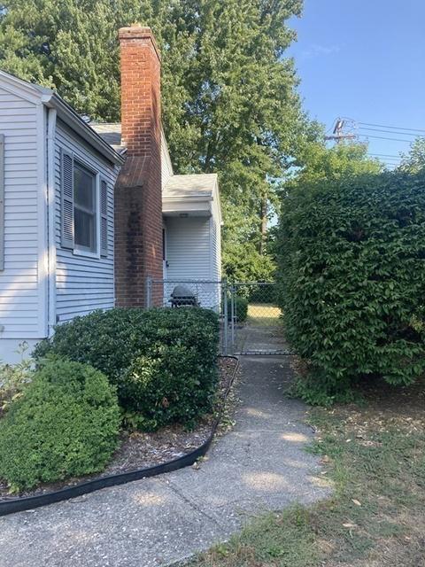 48 Debra Dr, Chicopee, MA 01020 photo 2