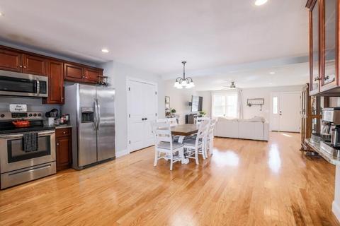 127 Derby St, Worcester, MA 01604 photo 11