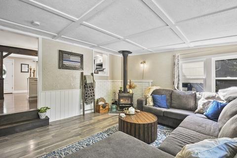 10 Seconset St, Worcester, MA 01602 photo 9