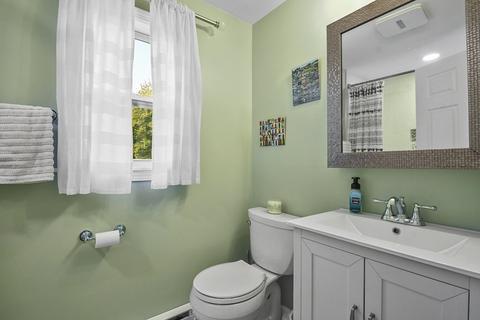 10 Seconset St, Worcester, MA 01602 photo 25