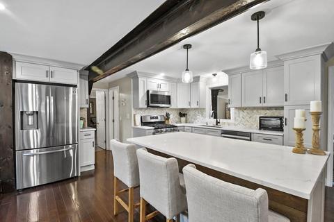 10 Seconset St, Worcester, MA 01602 photo 2