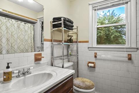10 Seconset St, Worcester, MA 01602 photo 15