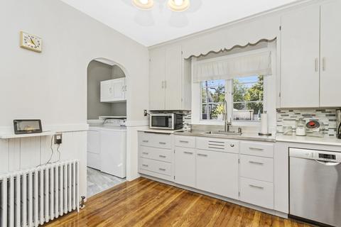 352 Cedar St, Dedham, MA 02026 photo 9